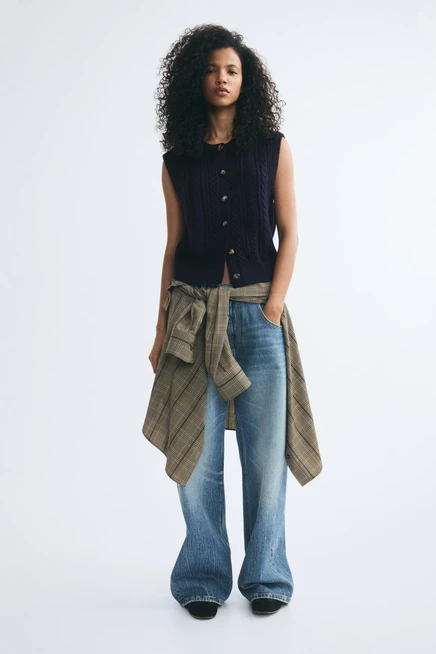Cable-Knit Sweater Vest navy blue