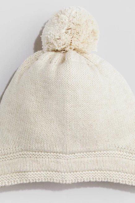 Knit Beanie with Chin Strap cream