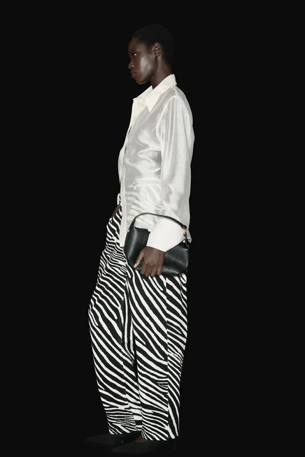 Саржевые брюки с широкими штанинами black/zebra print