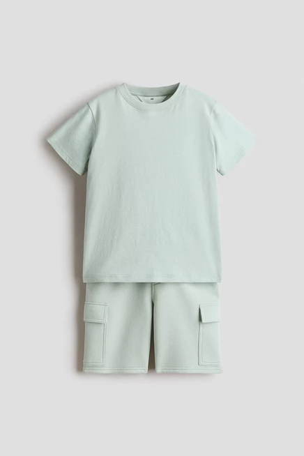 2-Piece T-Shirt and Shorts Set light green