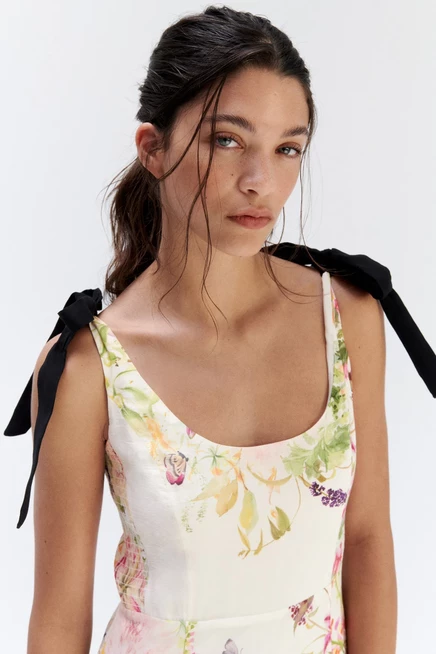 Женское платье H&M, белое с цветочным принтом
