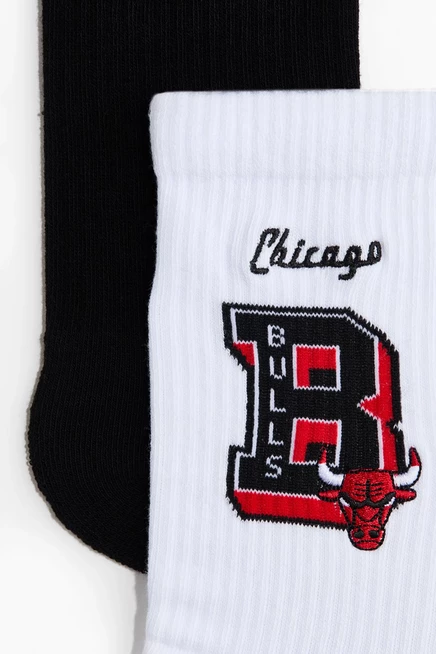 black/chicago bulls