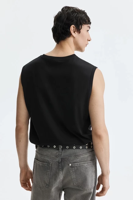 Мужская майка H&M прямого кроя с влаговыводящим волокном COOLMAX, черная