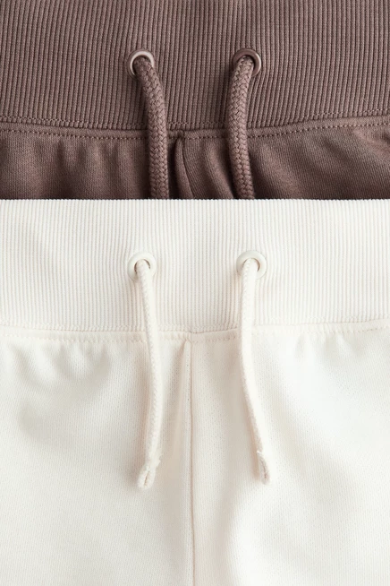 Brown/cream