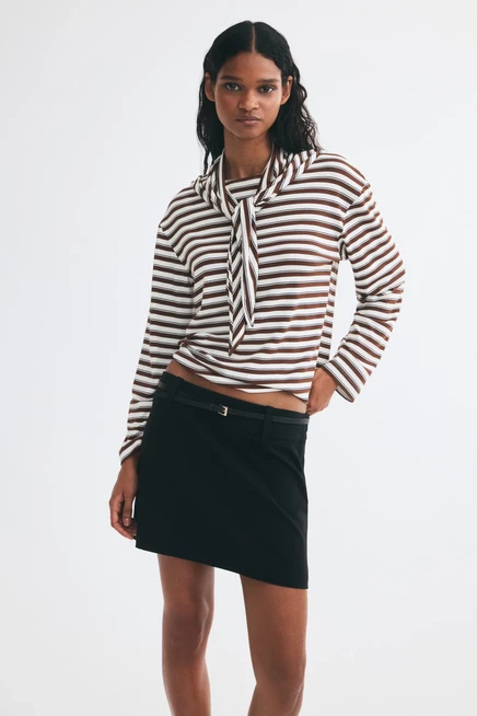 Long-Sleeved Scarf-Collar Top cream/striped