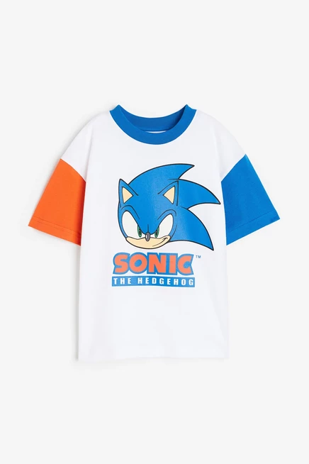 white/sonic the hedgehog (2)