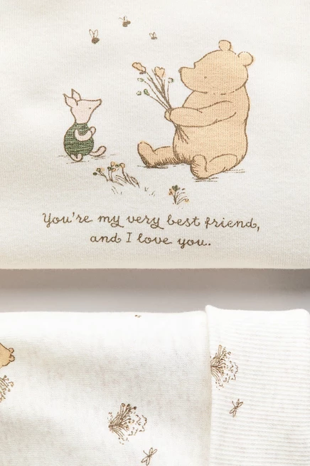 cream/winnie the pooh