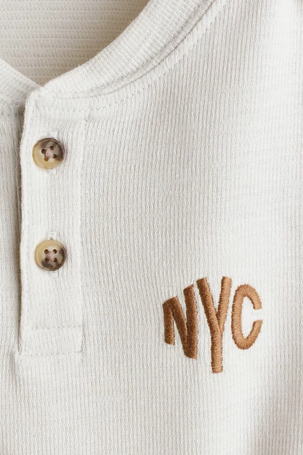 Детская футболка H&M с планкой, светло-бежевая/NYC
