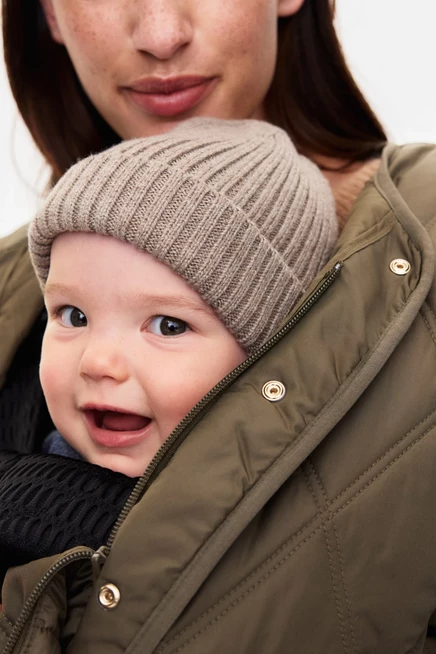 Женская стеганая куртка H&M MAMA для ношения ребенка, хаки