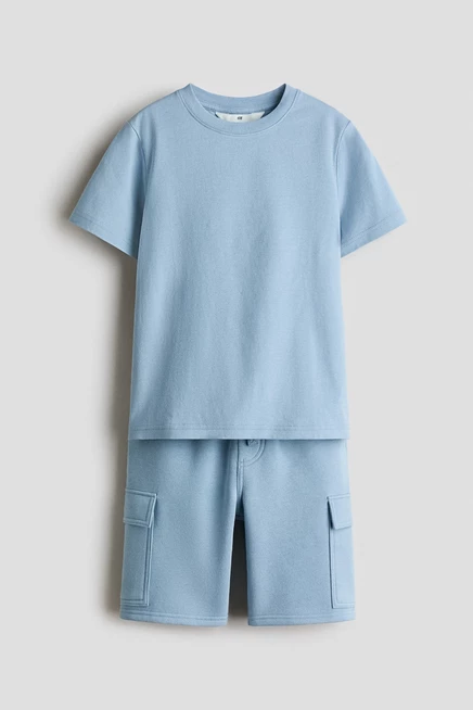 2-Piece T-Shirt and Shorts Set light blue
