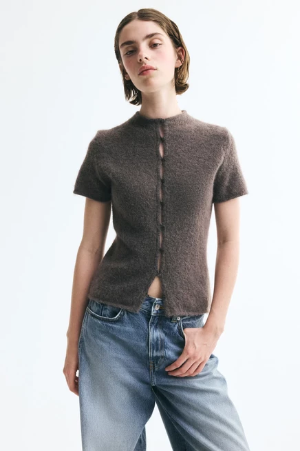 Short-Sleeved Fine-Knit Cardigan taupe
