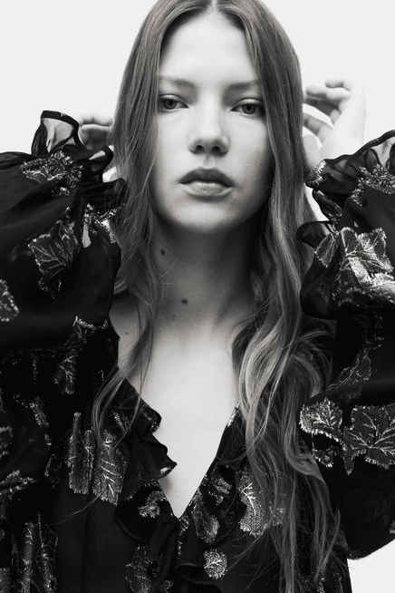 Женская жаккардовая блузка H&M с рюшами, черная/узорчатая