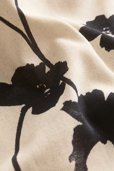 Чехол H&M для подушки с цветами, светло-бежевый