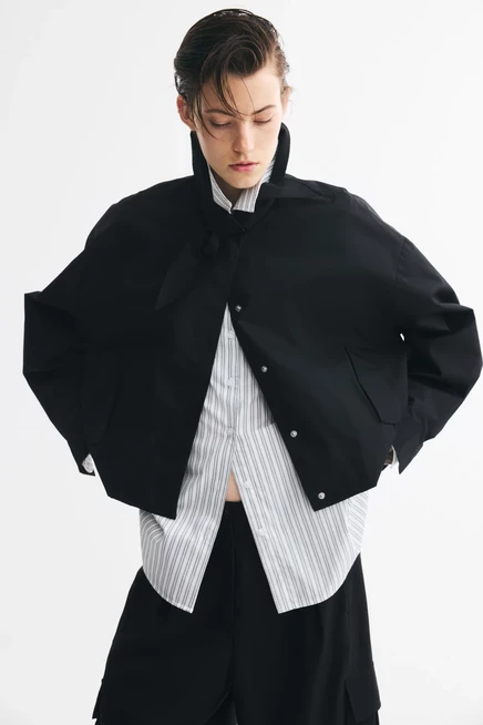 Женская куртка H&M с воротником-шарфом, черная