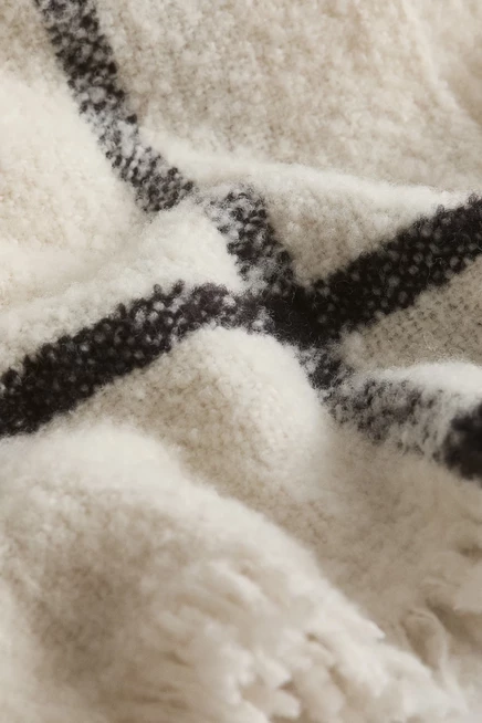 Wool-Blend Bouclé Throw ivory/grid pattern