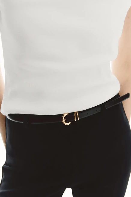 Capri Pants with Belt black