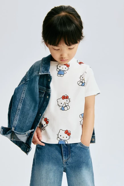 light blue/hello kitty