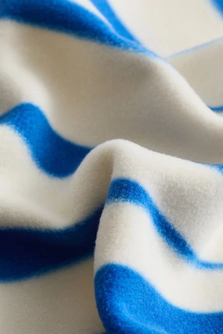 blue/white