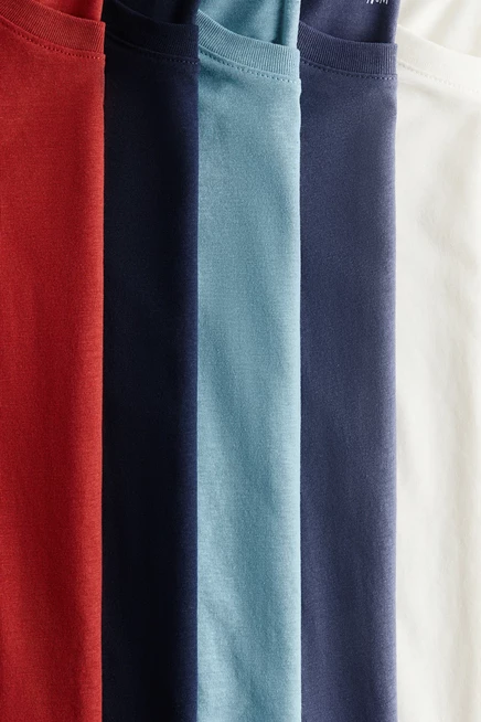 white/blue/red