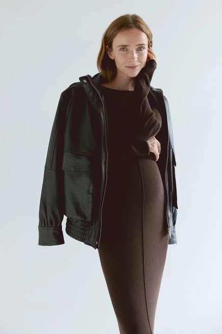 Женское платье H&M MAMA трикотажное, темно-коричневое