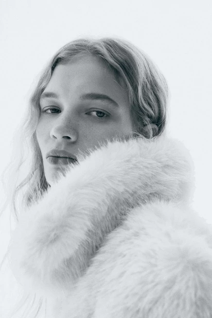 Женская куртка H&M с подплечниками, светло-бежевая