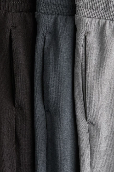 gray/dark gray