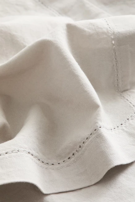 Скатерть хлопковая H&M с мережкой, светло-песочная
