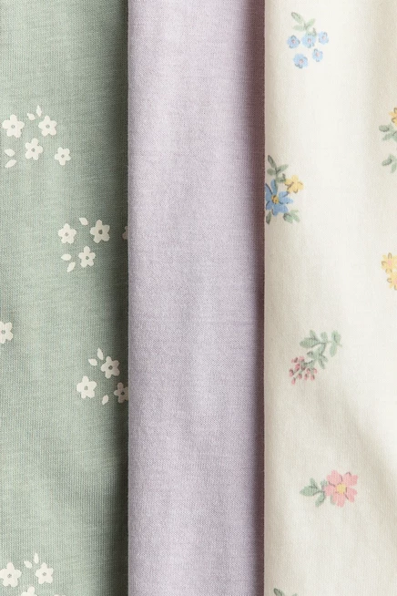 light purple/floral