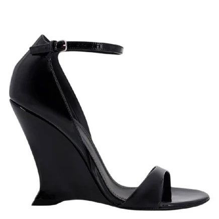 Женские босоножки Ferragamo Vidette, размер 7 C