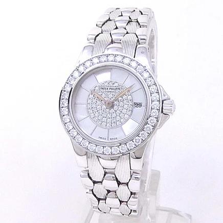 Женские часы Patek Philippe 4881/110G, перламутровые