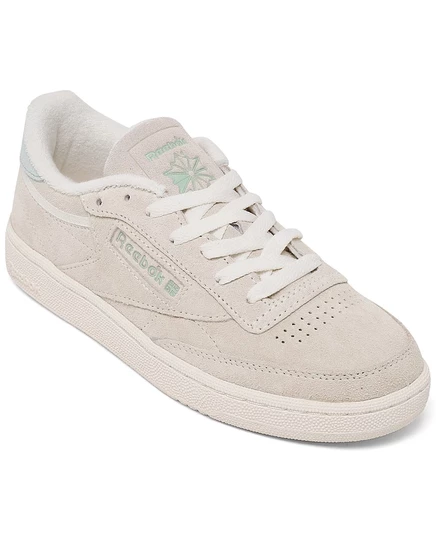 Винтажные повседневные кроссовки Reebok Women's Club C 85 от Finish Line цвета слоновой кости/кремового цвета
