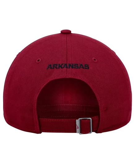 Мужская регулируемая кепка Nike Cardinal Arkansas Razorbacks Club от Nike cardinal