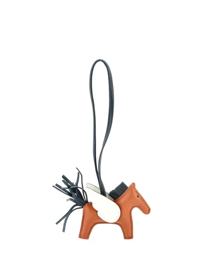 Бывшая в употреблении сумка HERMES PM Pegase Rodeo Bag Charm из кожи коричневого цвета