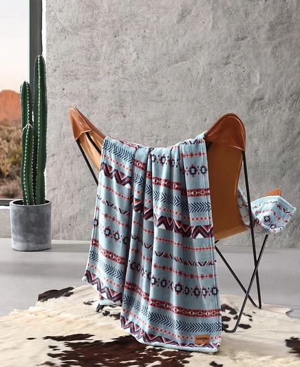 Плед Wrangler Diamond Trail 178×127 см, плюшевый, голубой