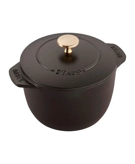 Чугунная эмалированная кастрюля Staub 1,4 л, черная