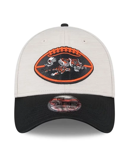 Мужская кепка New Era Stone/Black Cincinnati Bengals 2024, историческая бейсболка Sideline Flex длиной 39 см. stone, black