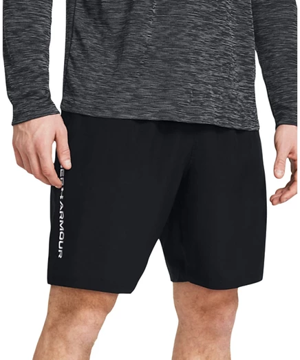Мужские шорты Under Armour Tech 8,25″ влагоотводящие, черные