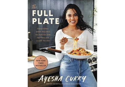 Книга Ayesha Curry Full Plate — рецепты для семьи, белая