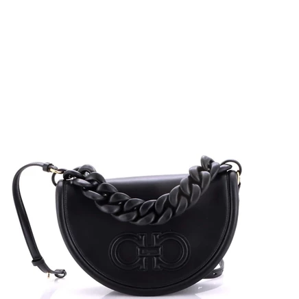 Женская сумка Salvatore Ferragamo Aura кожаная, черная