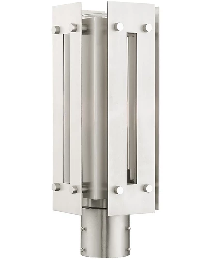 Верхний фонарь Livex Utrecht 1 Light на открытом воздухе