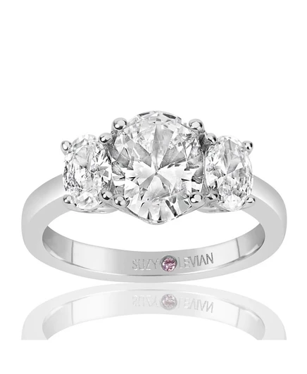 Серебряное кольцо Suzy Levian Sterling Silver с белым кубическим цирконием овальной огранки с 3 камнями в центре, серебряное кольцо