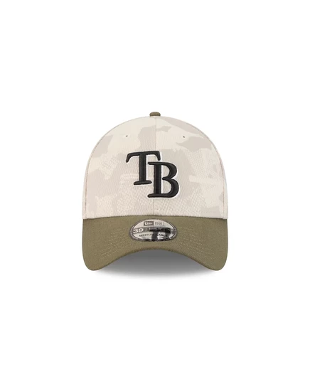 Мужская шляпа New Era светло-бежевого/оливкового цвета Tampa Bay Rays 2025, День Вооруженных сил, 39-я по СЧЕТУ, Flex Hat light beige, olive