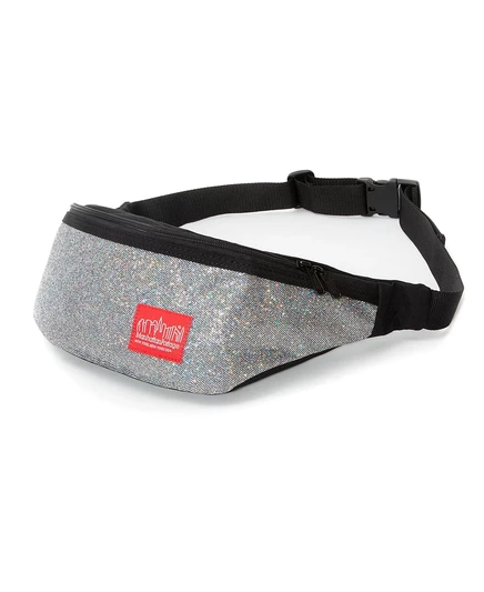 Поясная сумка Manhattan Portage, находящаяся в центре внимания на Бруклинском мосту
