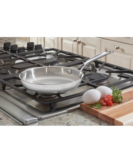 9-дюймовая сковорода Cuisinart Chef's Classic™ из нержавеющей стали серебристого цвета