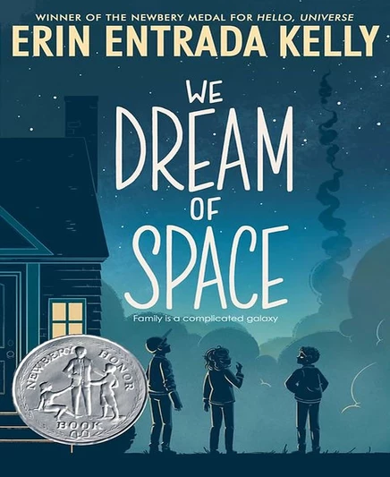 Книга We Dream of Space Эрин Энтрада Келли, мягкая обложка