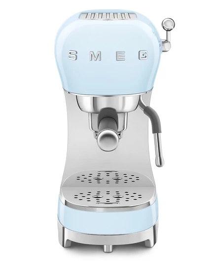 Рожковая кофемашина Smeg в ретро стиле 50-х, синяя
