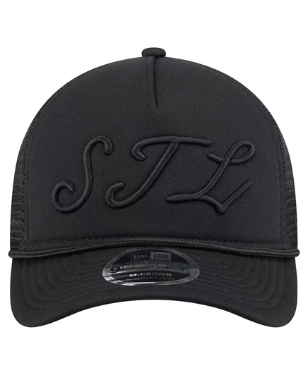 Мужская черная кепка New Era St. Louis Cardinals City Initial 940 с А-образной оправой и регулируемой длиной