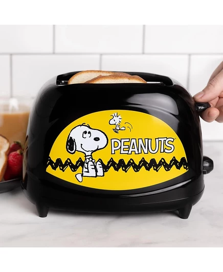 Тостер Uncanny Brands Snoopy на 2 ломтика, разноцветный