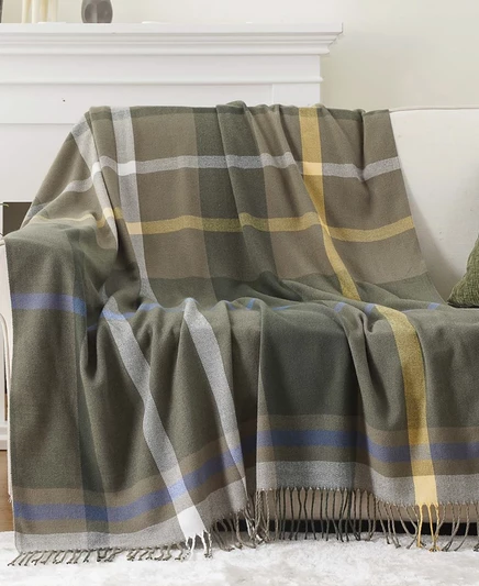 Плед HappyCare Textiles в клетку 152×127 см, зеленый