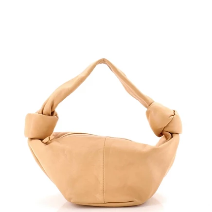 Женская сумка Bottega Veneta Mini Double Knot хобо, бежевая
